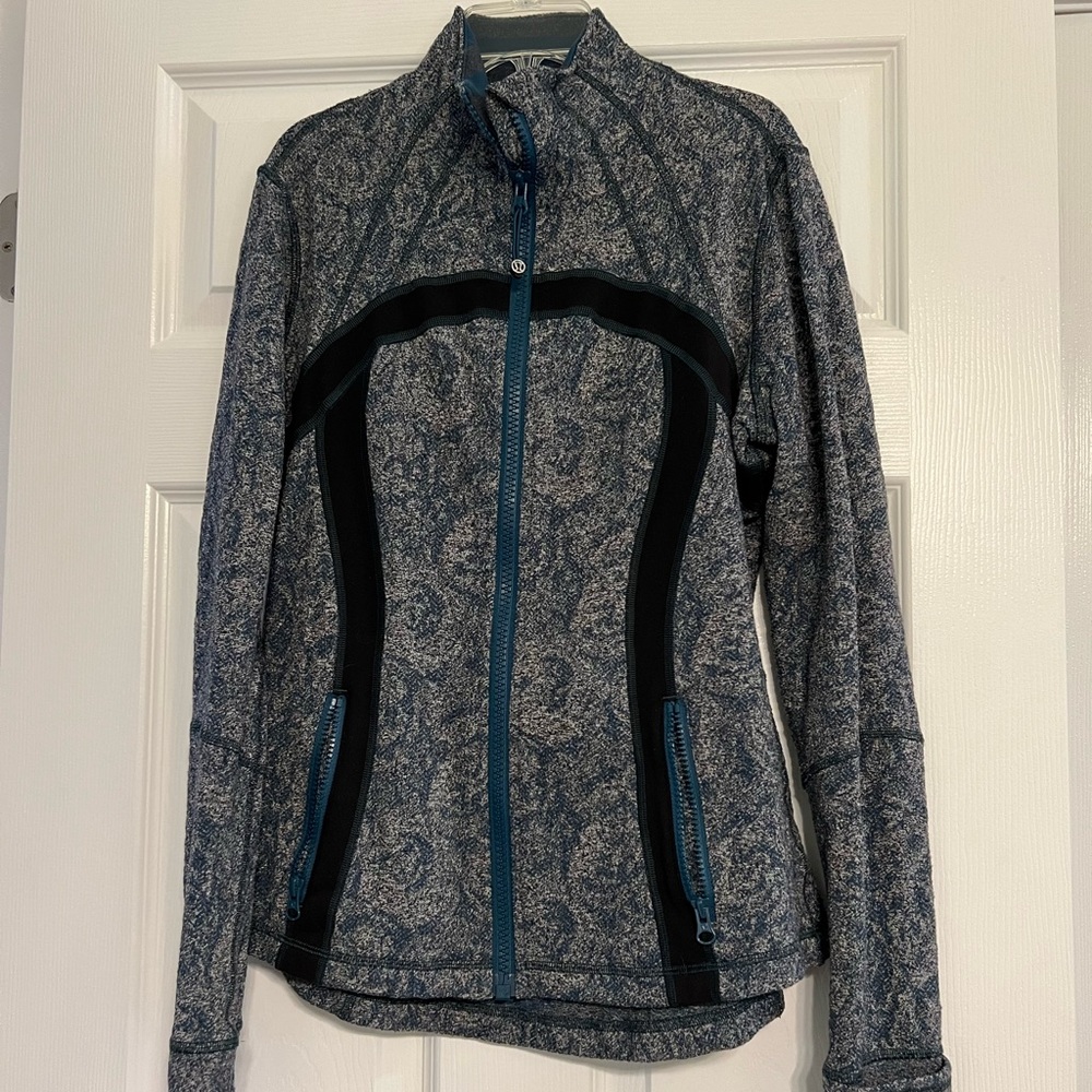 Lululemon size 12 Define jacket